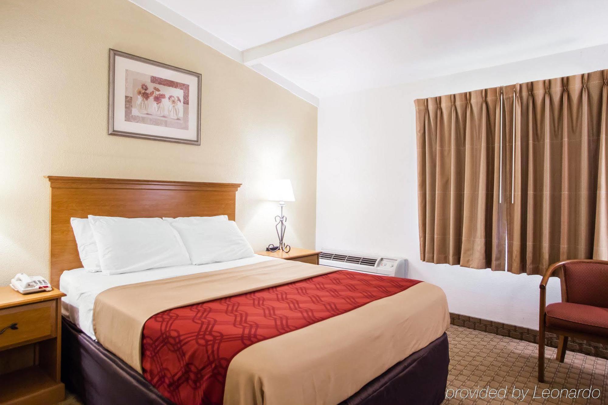 Hotel Mho 3*
